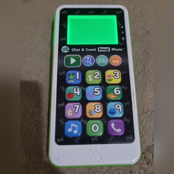 LeapFrog Chat and Count Emoji Phone, Green. - Picture 3 of 5